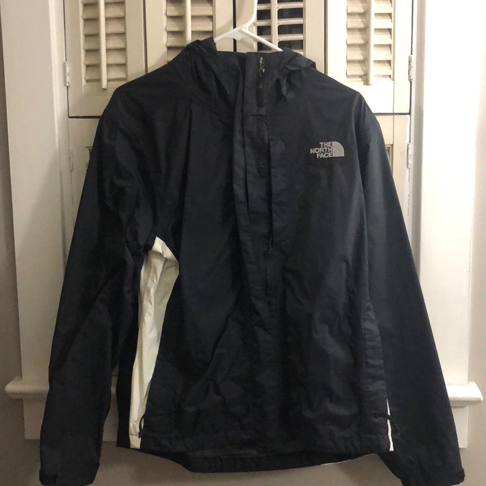 Women’s north face rain coat